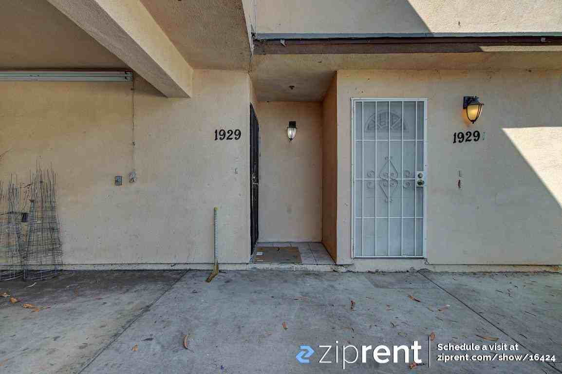 1929 Johnston St - Photo 2 of 18