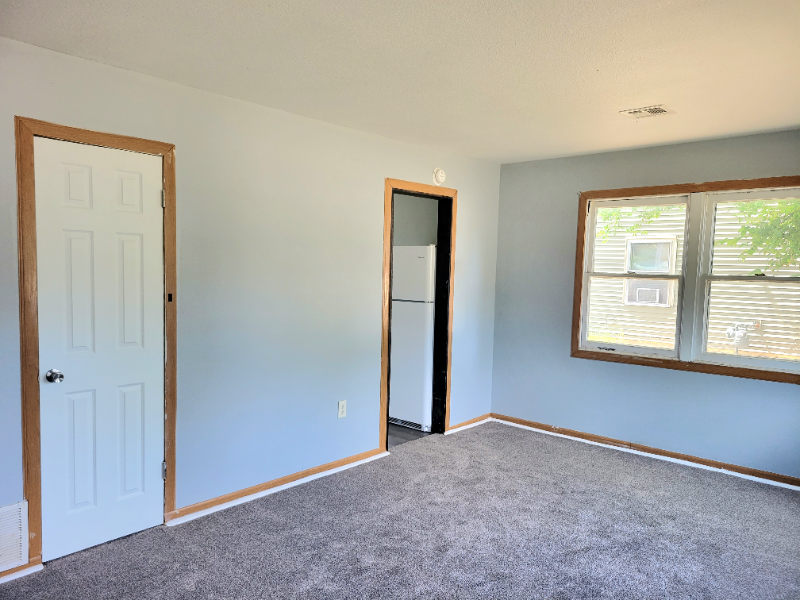 3225 E Idlewild Dr - Photo 2 of 15