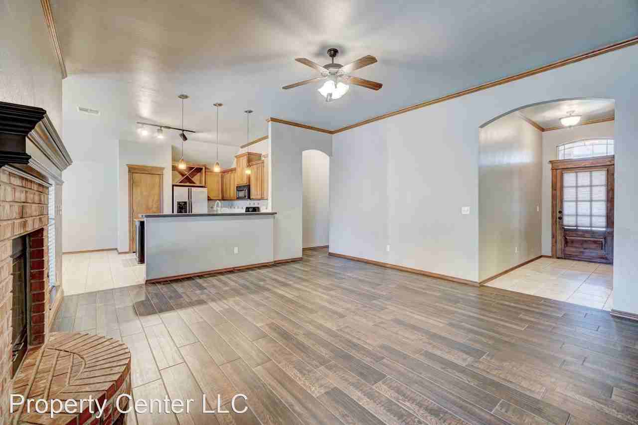 1748 1748 Birchfield Rd   OWNER MAINTENANCE - Photo 3 of 11