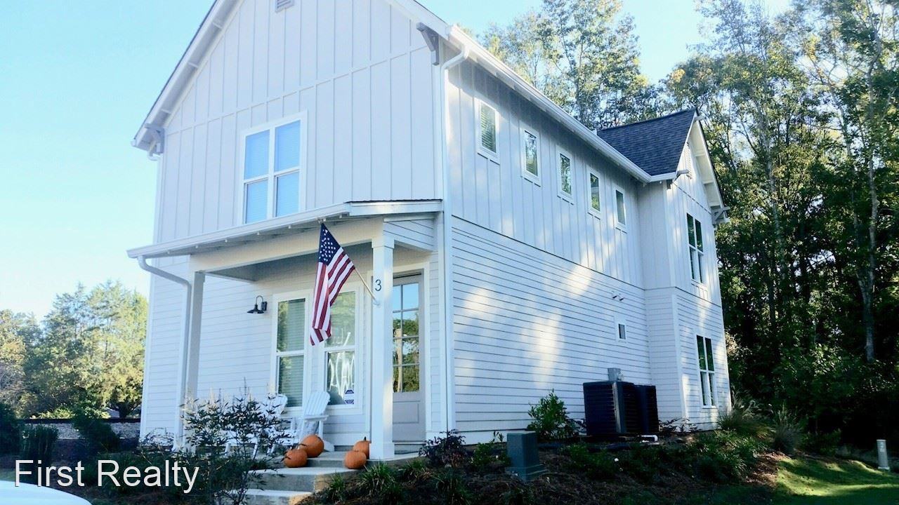 805 Railroad Avenue - Photo 3 of 20