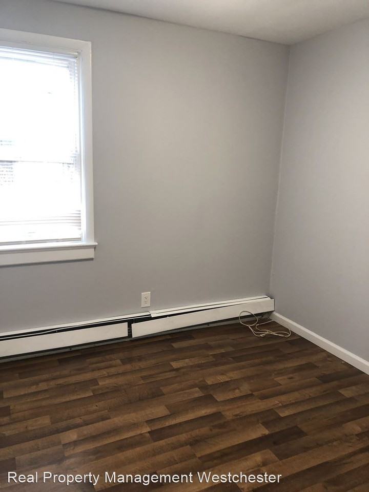 89 N Washington Street - Photo 3 of 6