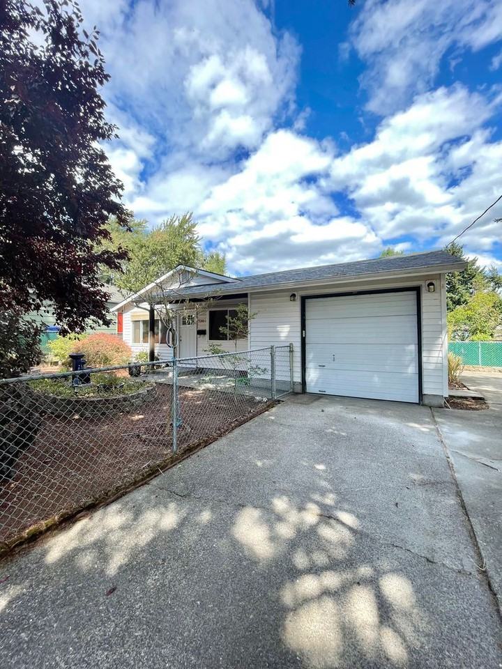 7006 Se 91st Ave - Photo 2 of 13