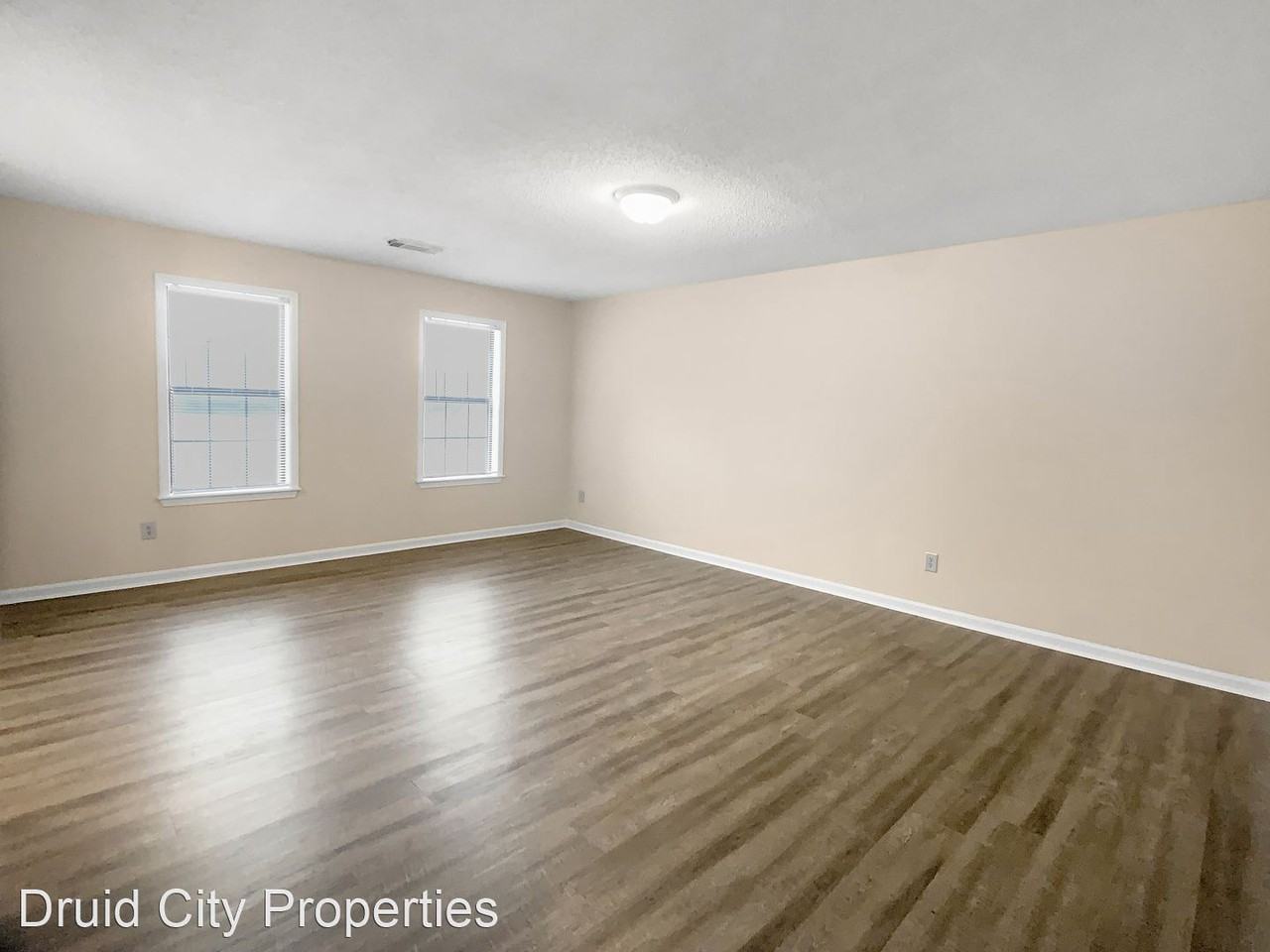 8470 Rutherford Dr - Photo 3 of 20