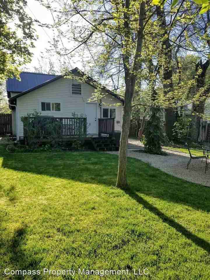 823 N 6th St - Photo 3 of 26