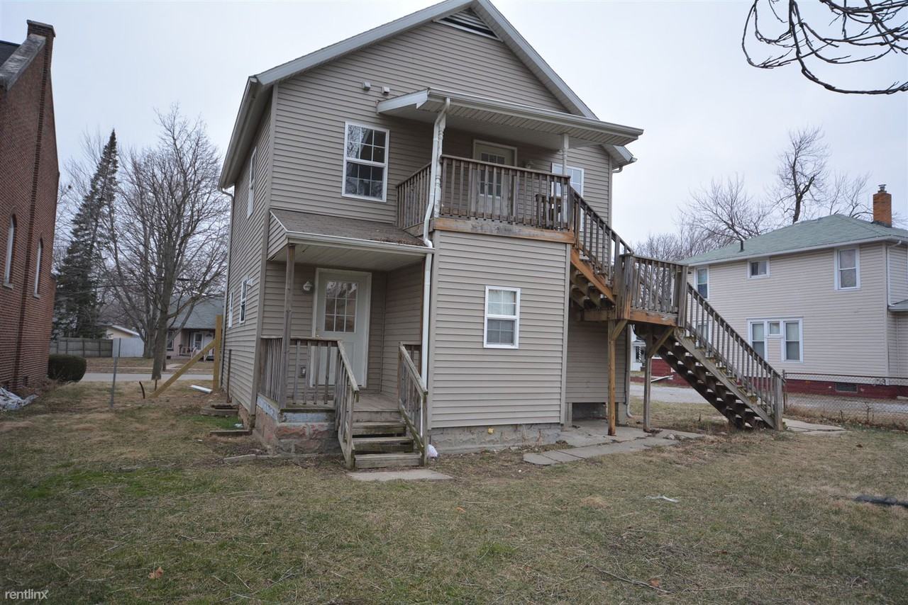 526 Toledo St - Photo 3 of 7