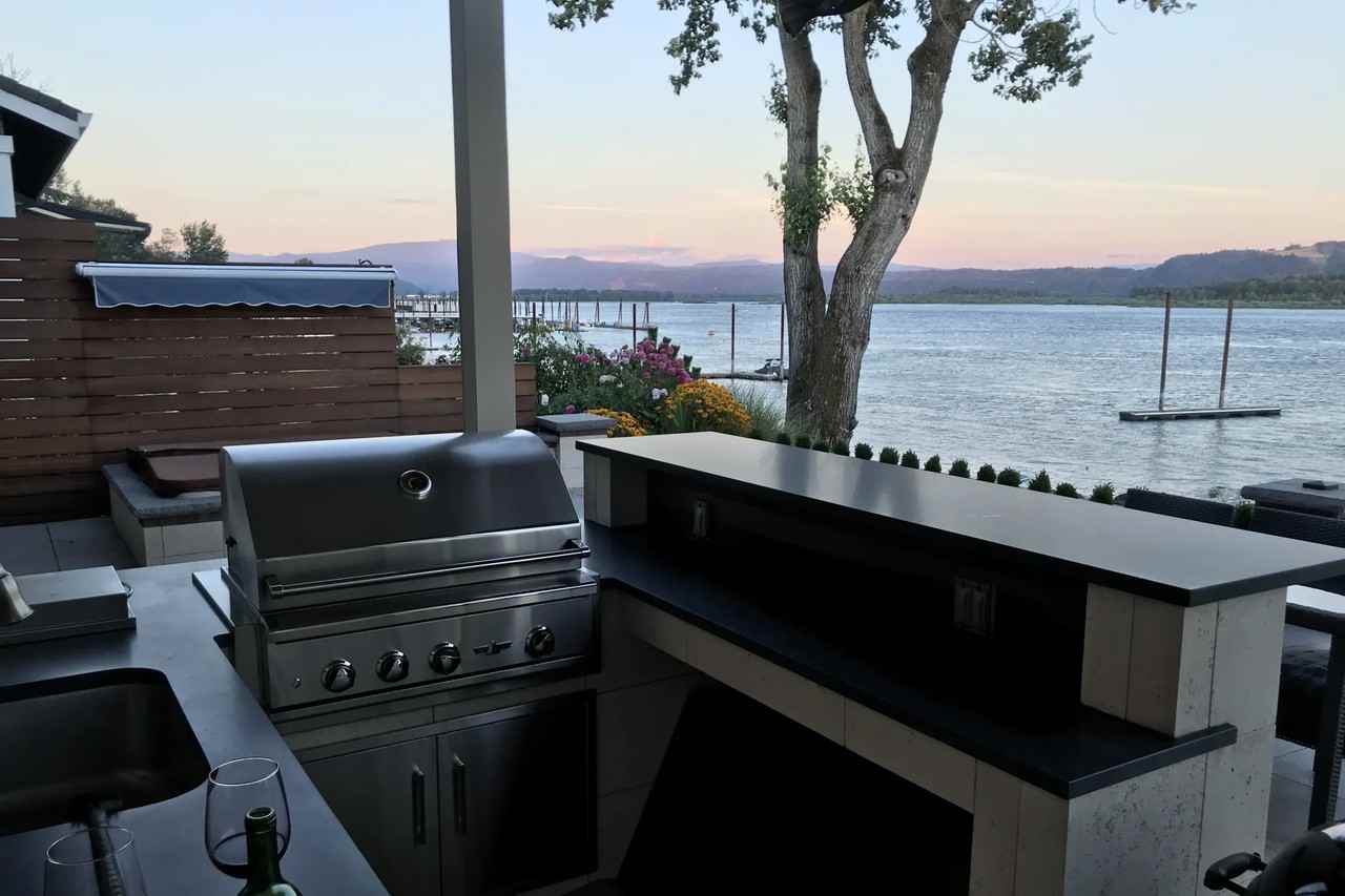 2206 Se 12th Ave - Photo 3 of 10