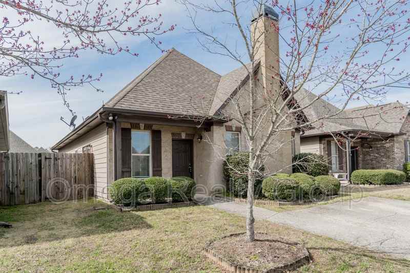 1099 Washington Dr - Photo 2 of 38