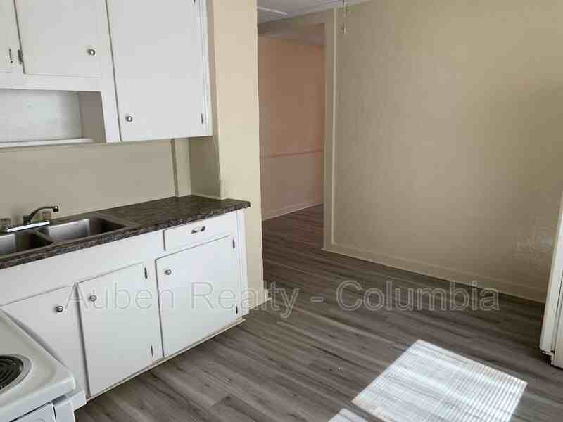 1614 Oak St - Photo 7 of 13