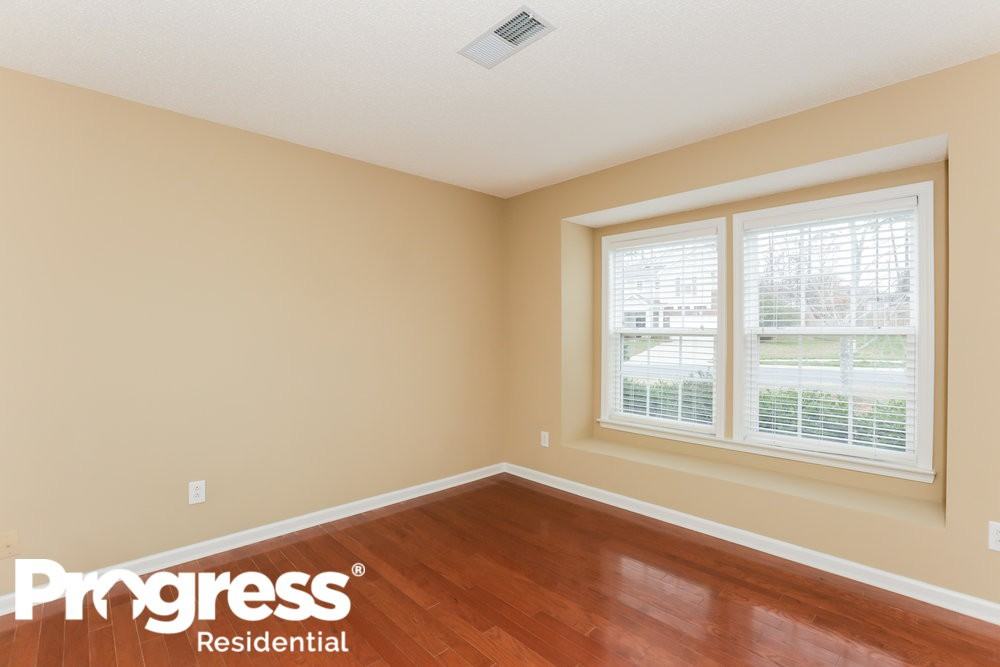 8903 Driftwood Commons Ct - Photo 3 of 24