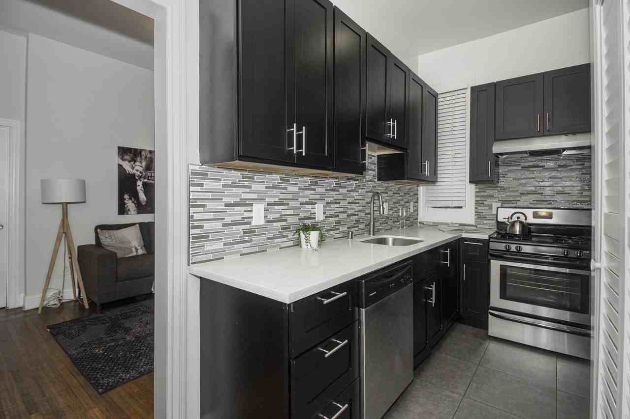 1560 Sacramento - Photo 3 of 50