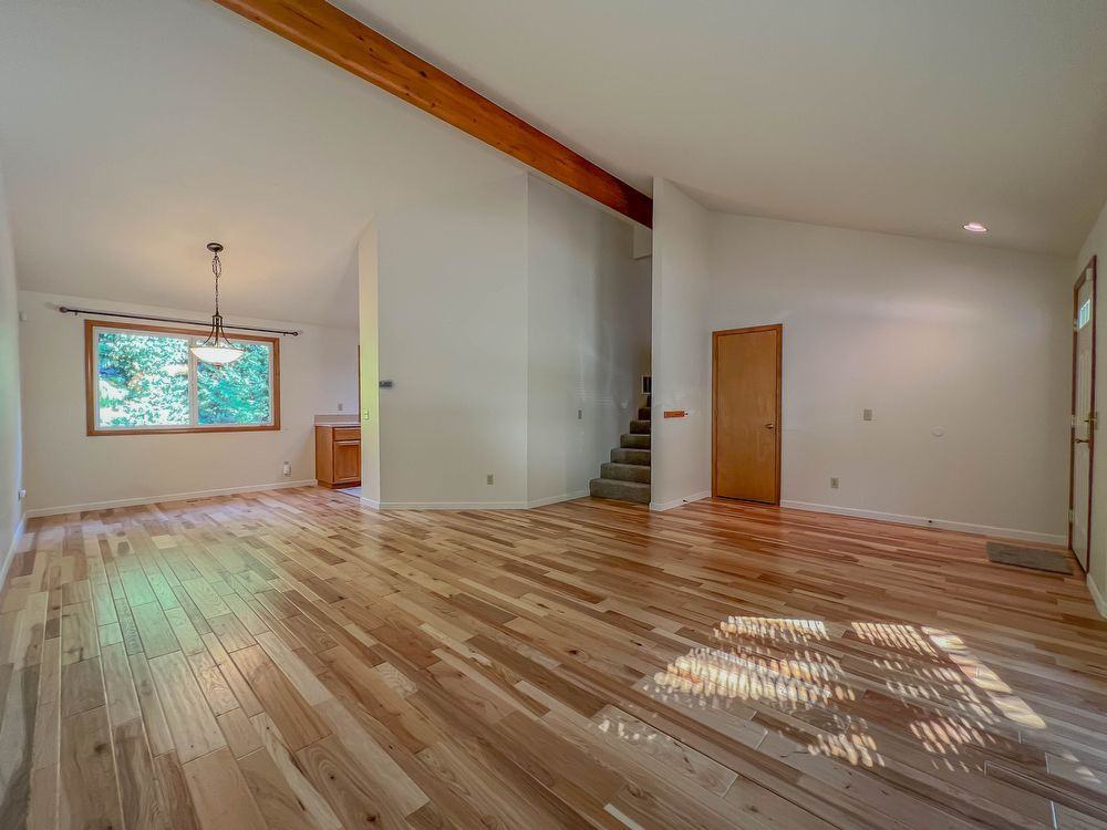 7066 Sw 156th Ave - Photo 2 of 10