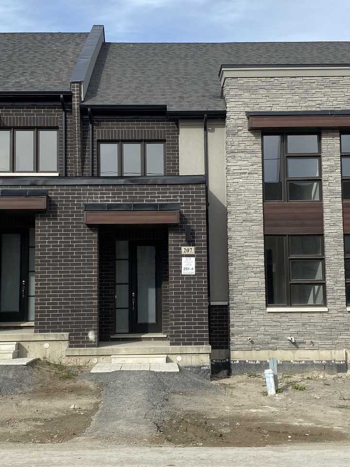 207 Coronation Road #Room - Photo 6 of 28