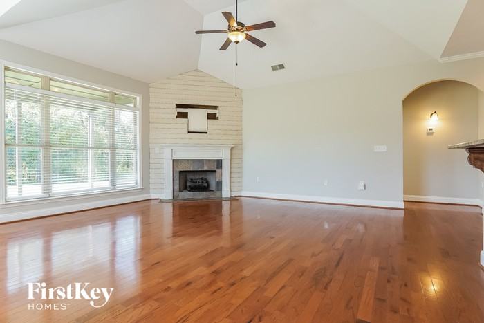 171 Willow View Ln - Photo 2 of 15