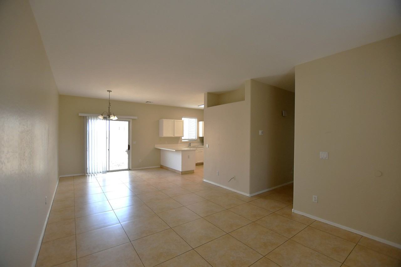 2300 E Magma Rd #27 - Photo 6 of 20