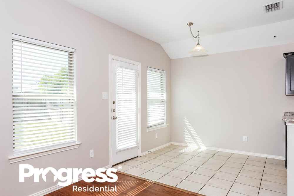 9113 Abaco Way - Photo 3 of 21