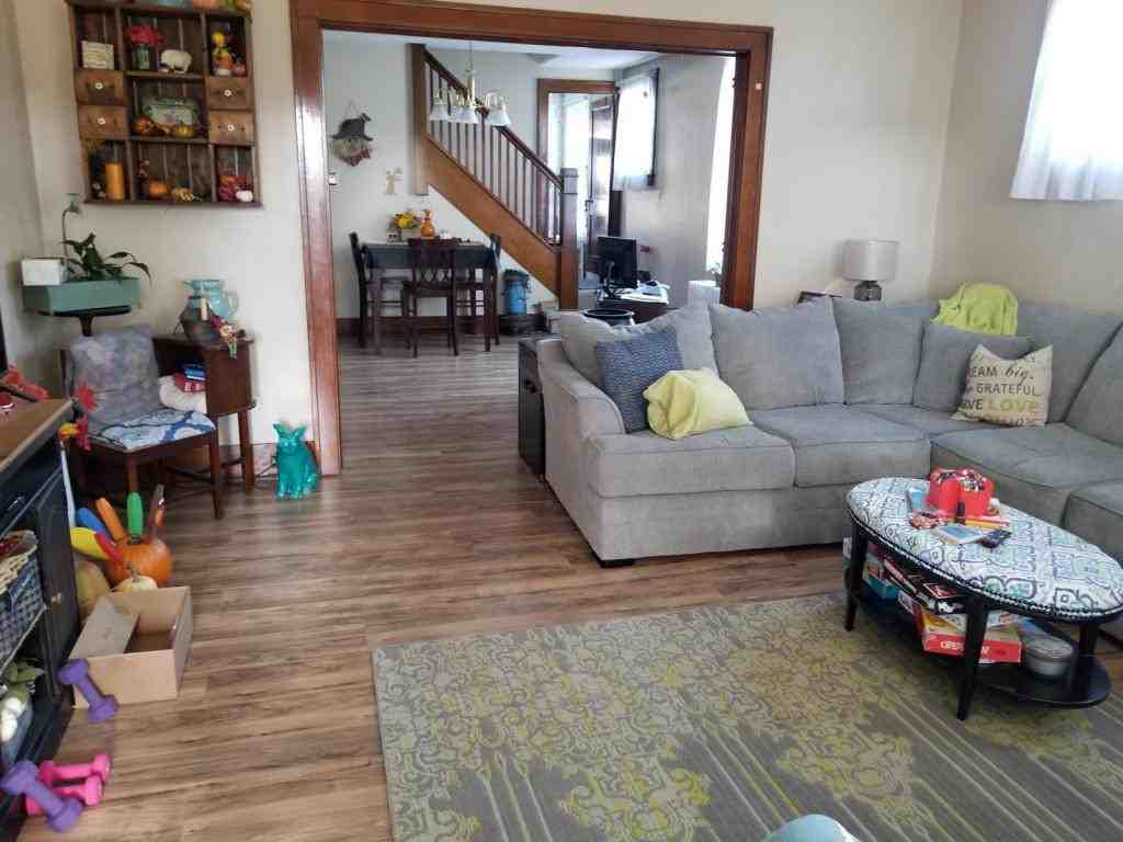 212 Palliser St - Photo 4 of 15