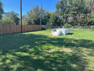 1216 Maple St - Photo 3 of 15