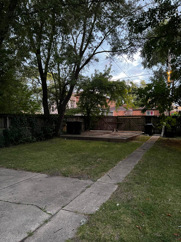 9149 S Woodlawn Ave - Photo 3 of 21