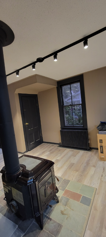 7 Swan Ave - Photo 3 of 37