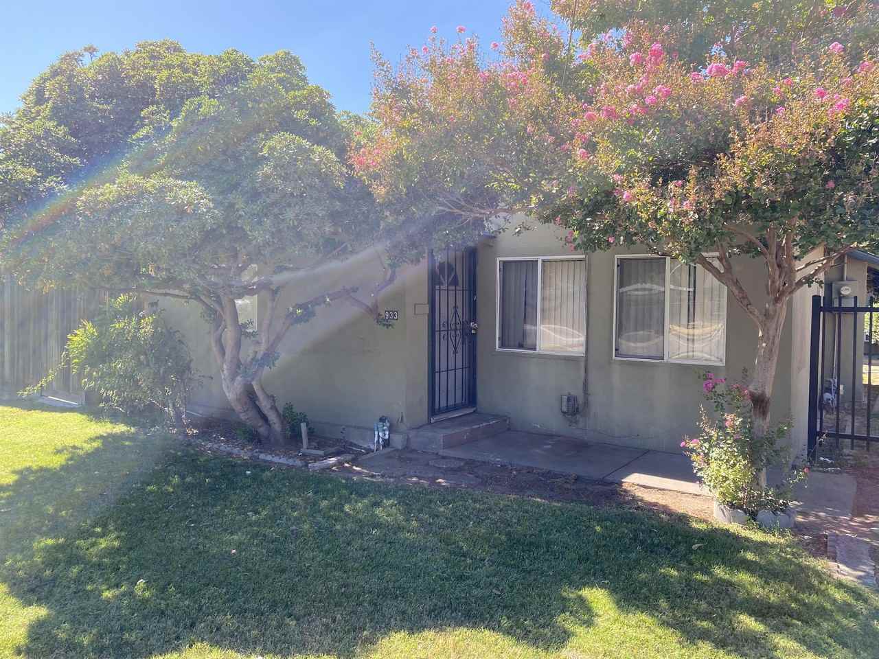 933 Kenwood Ave #1