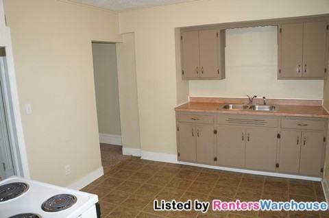 1359 Thomas Ave W - Photo 2 of 7