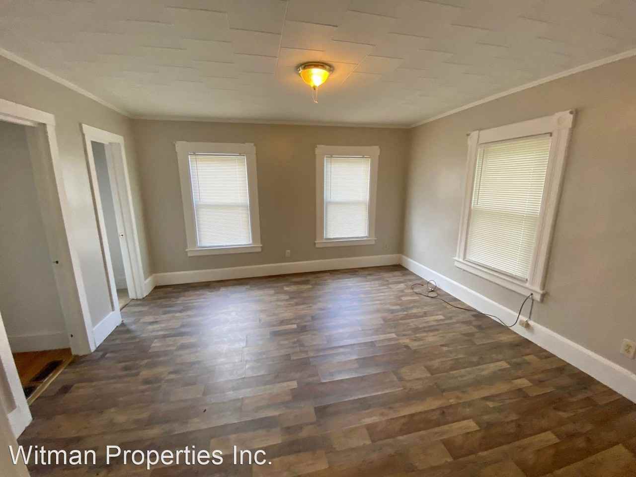 166 Oak St - Photo 3 of 19