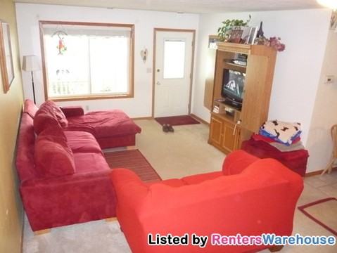 13914 Flay Ave N - Photo 2 of 9