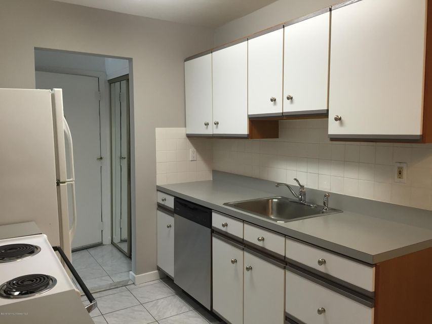 169 Amberly Dr Unit K - Photo 2 of 15