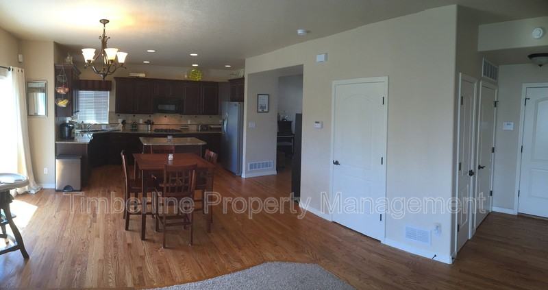 5751 Cisco Dr - Photo 5 of 31