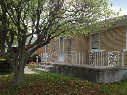 1109 Eclipse Pl - Photo 2 of 15