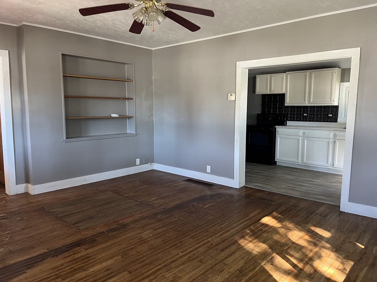 400 Union St - Photo 7 of 23