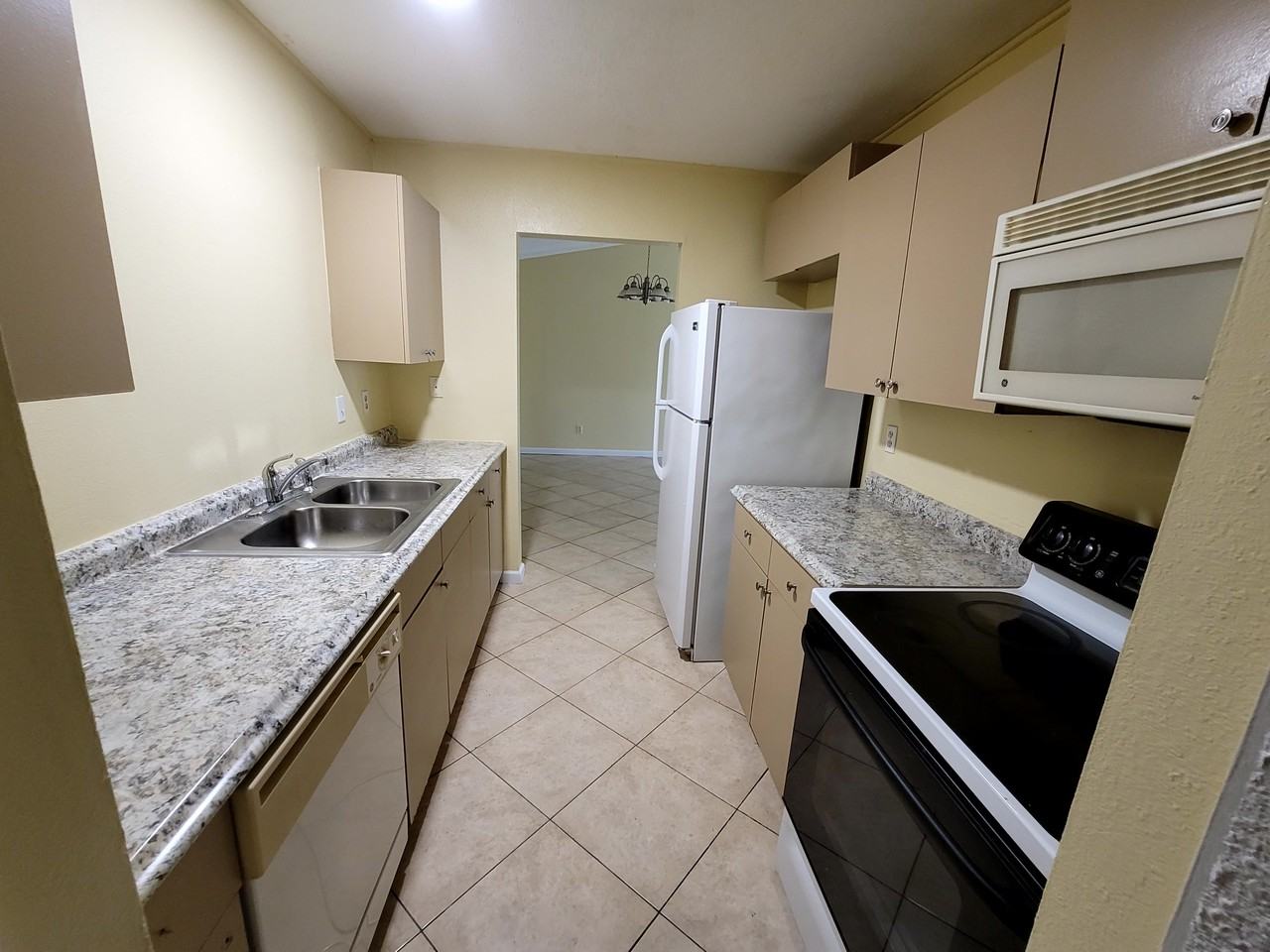 304 Mariana Way - Photo 6 of 17