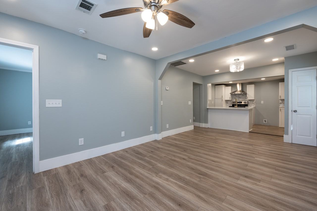 2227 Telhurst St Sw - Photo 5 of 21