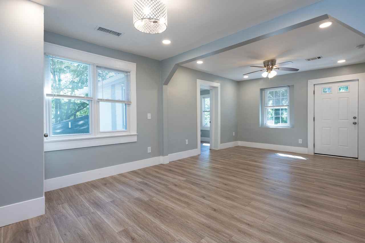 2227 Telhurst St Sw - Photo 6 of 21