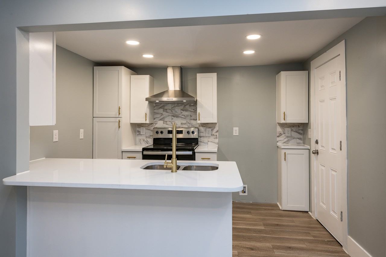 2227 Telhurst St Sw - Photo 2 of 21