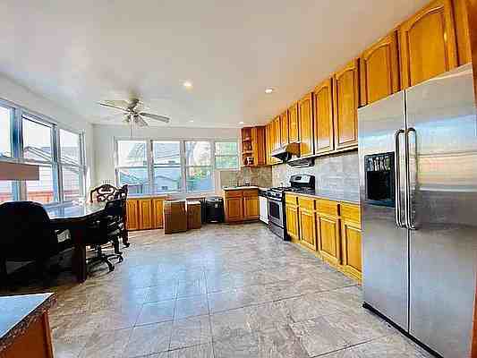 8031 188th St - Photo 2 of 18