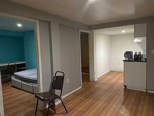 8031 188th St - Photo 3 of 18