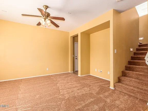 1732 E Elgin St - Photo 3 of 14