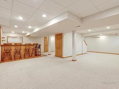 1341 E Thacker St - Photo 2 of 17