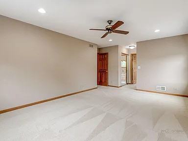 1341 E Thacker St - Photo 3 of 17