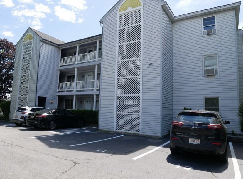 5 Sunset Dr #7 - Photo 2 of 16