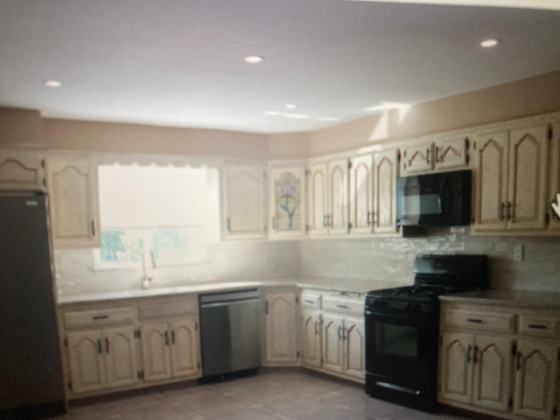 490 Stafford Ave - Photo 2 of 7