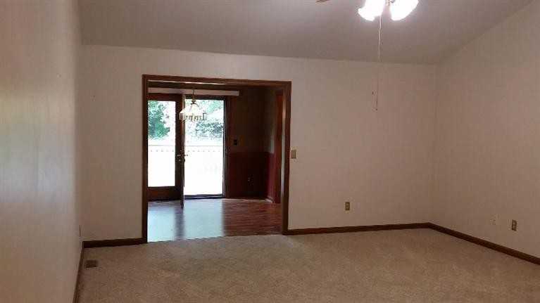 843 Waldsmith Way - Photo 3 of 27