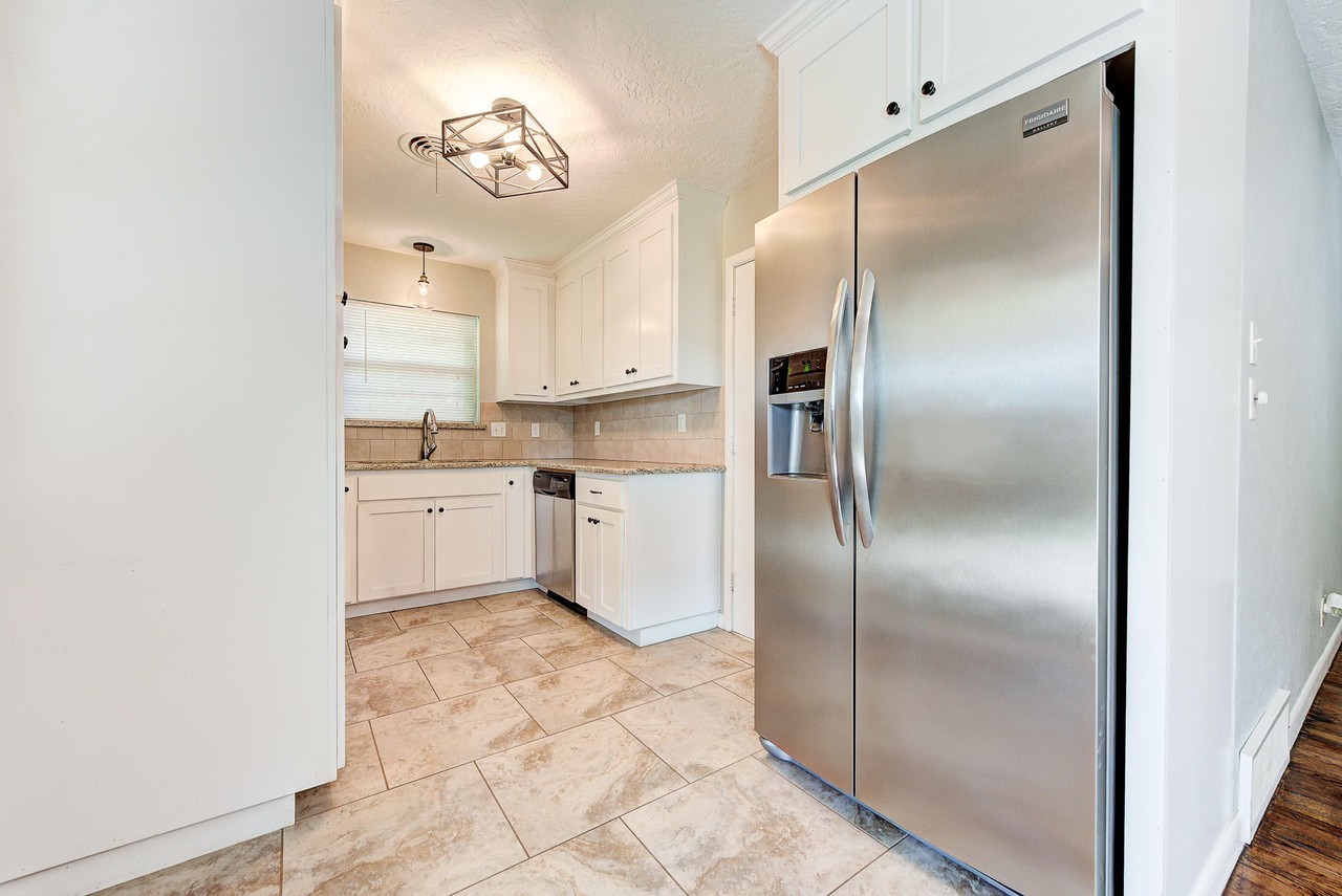 1328 Kansas St #1 - Photo 6 of 21