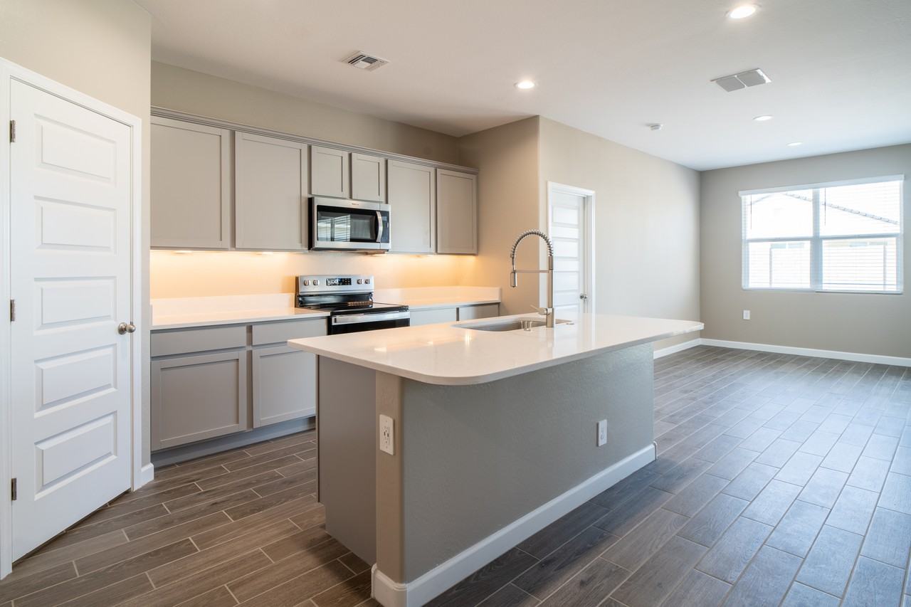 2480 South 241st Avenue - Photo 3 of 29