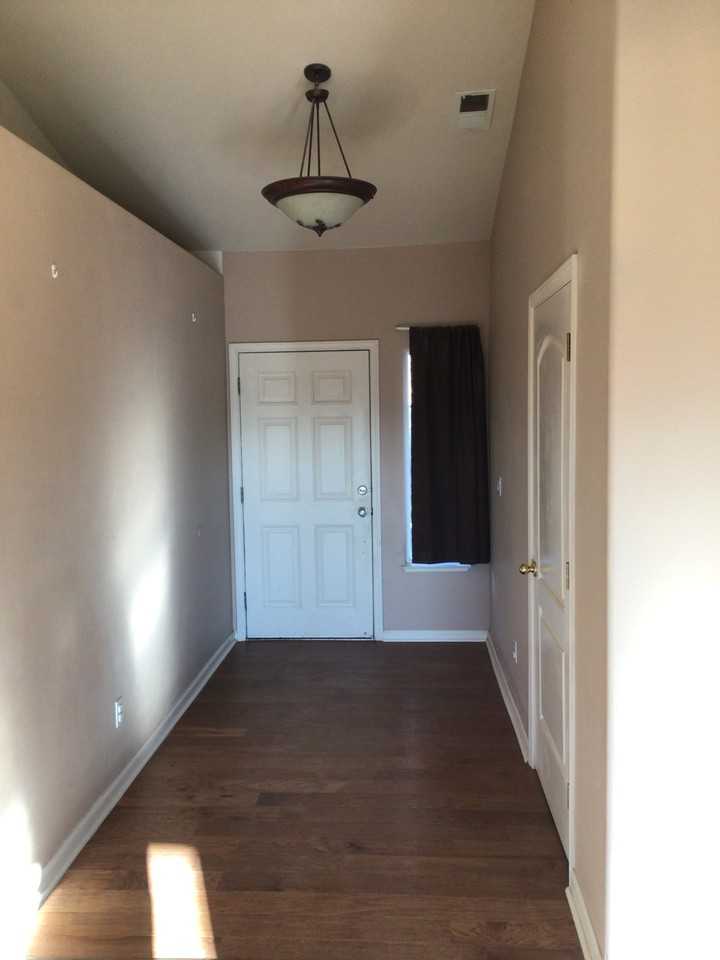1044 Pepper Ln - Photo 2 of 4