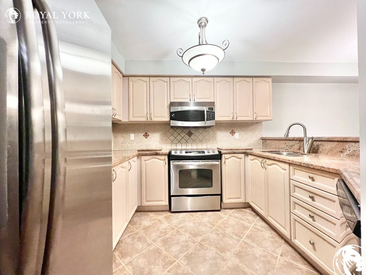 36 Jays Dr - Photo 2 of 31