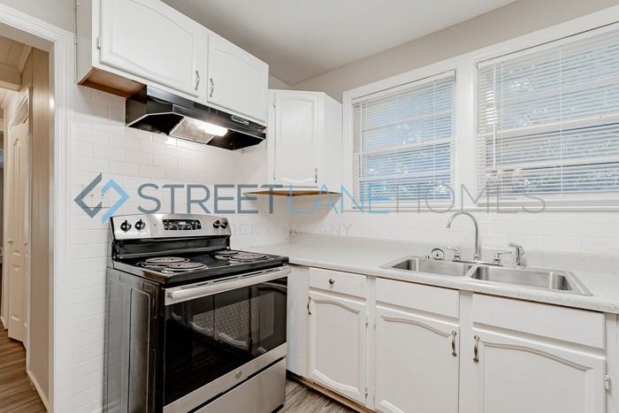 2225 Lorick Ave - Photo 3 of 32