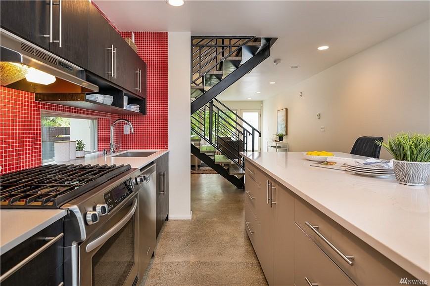 5201 Phinney Ave N #C - Photo 7 of 27