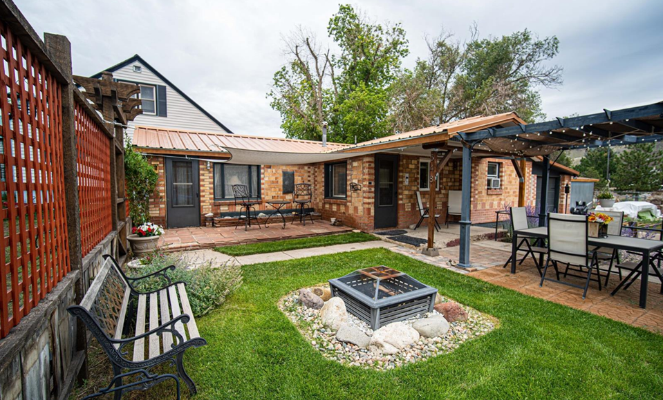 548 E 3rd St - Photo 2 of 13